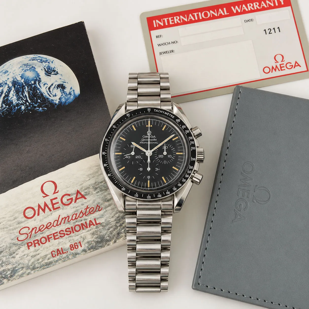 Omega Speedmaster Professional mit Garantiekarte, Booklet und Etui