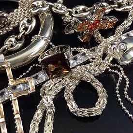 Silberschmuck mit Edelsteinen